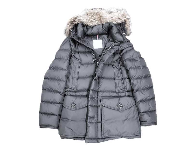 モンクレール買取 ファー付きダウン CLVNY